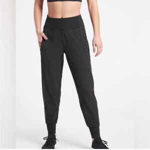 Athleta Distance Jogger Black Zipper Pocket Women’s Medium Active Pants Stretch